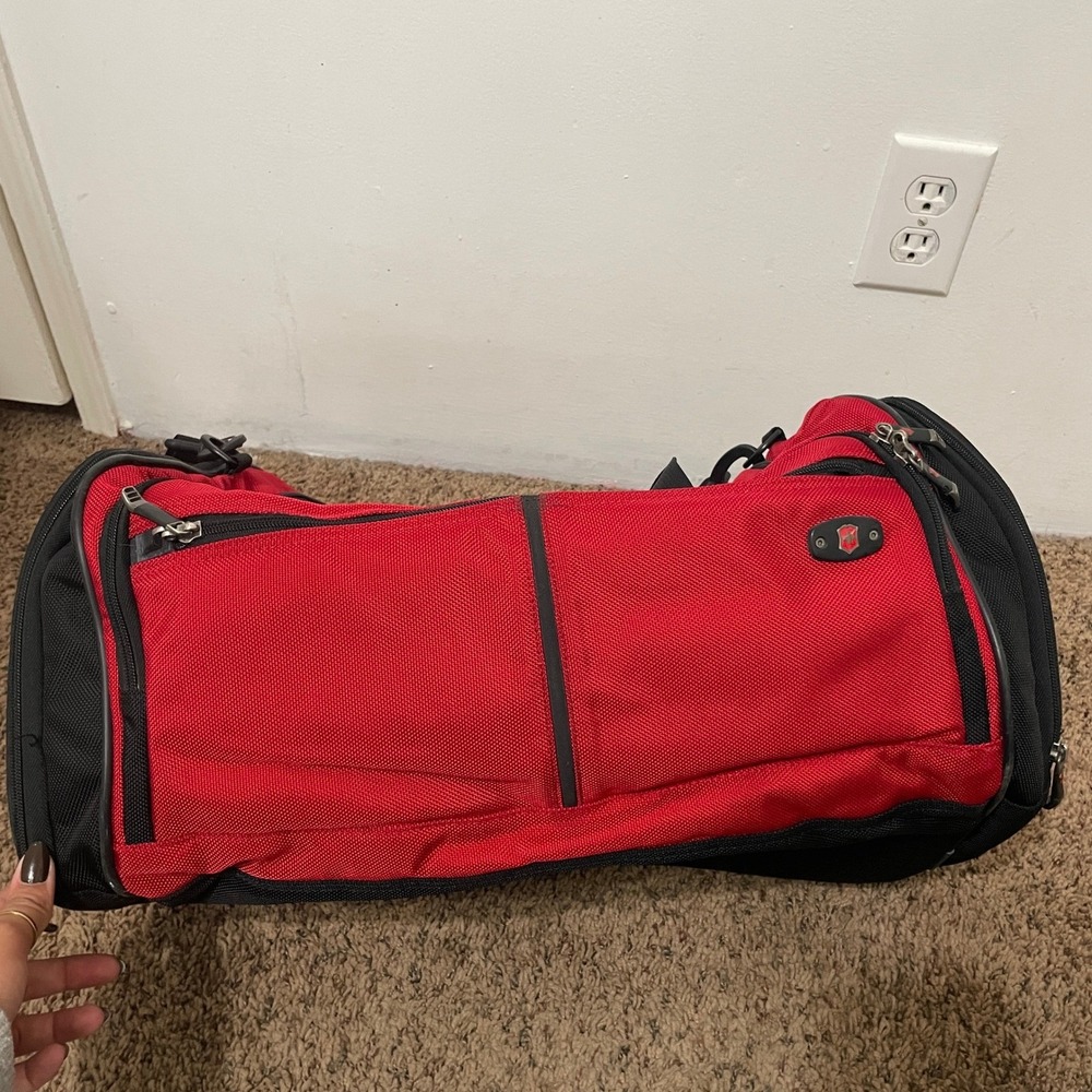 Red Black Swiss Gear Duffel‎ Bag Travel Weekender Carry On Luggage READ